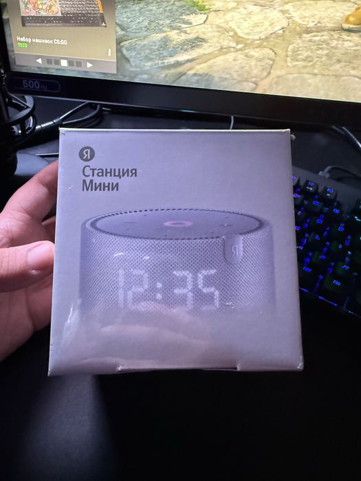 Яндекс станция мини с алисой и часами
