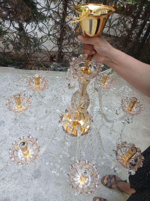 Прадается люстра б/у непользовались  прожтваю на ц 13