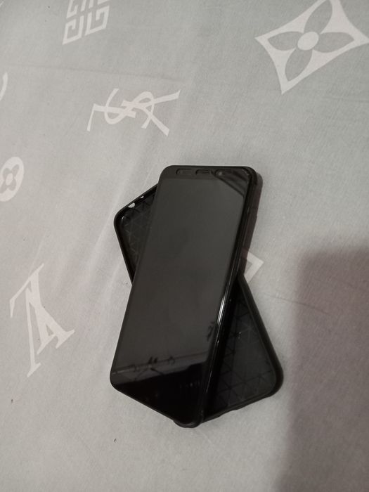 Redmi 5 plus yaxshi xolatda aybi yoq abmen bor