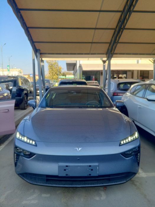 Dongfeng 007 / yil 2025