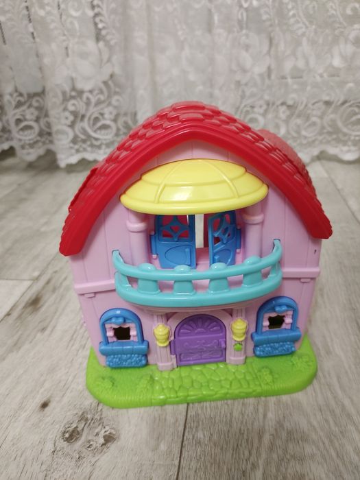 Домик игрушечный