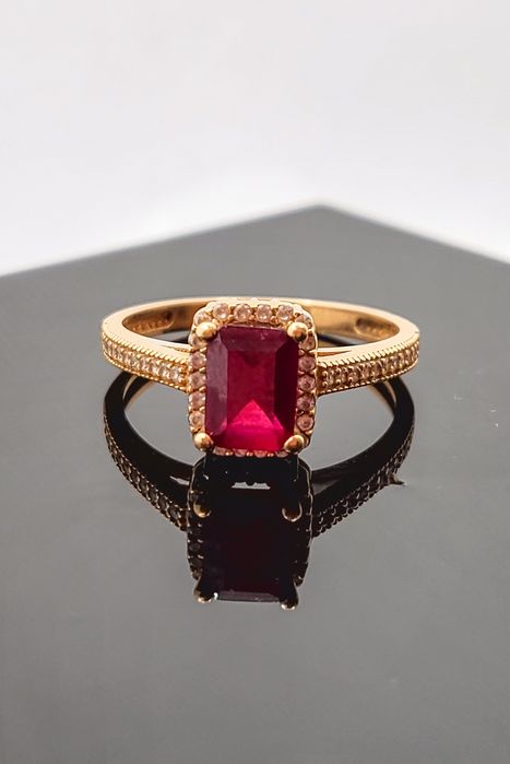 Inel din aur 14K cu pietre semiprețioase albe și rubin – mărimea 55