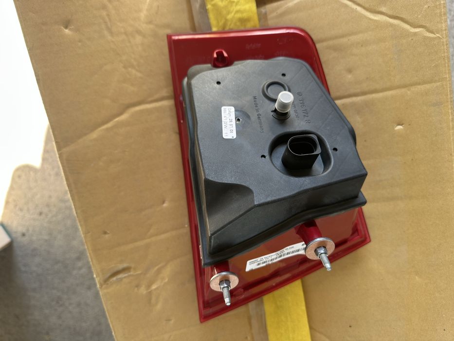 Audi A8 D3 Нов Оригинален Десен Стоп