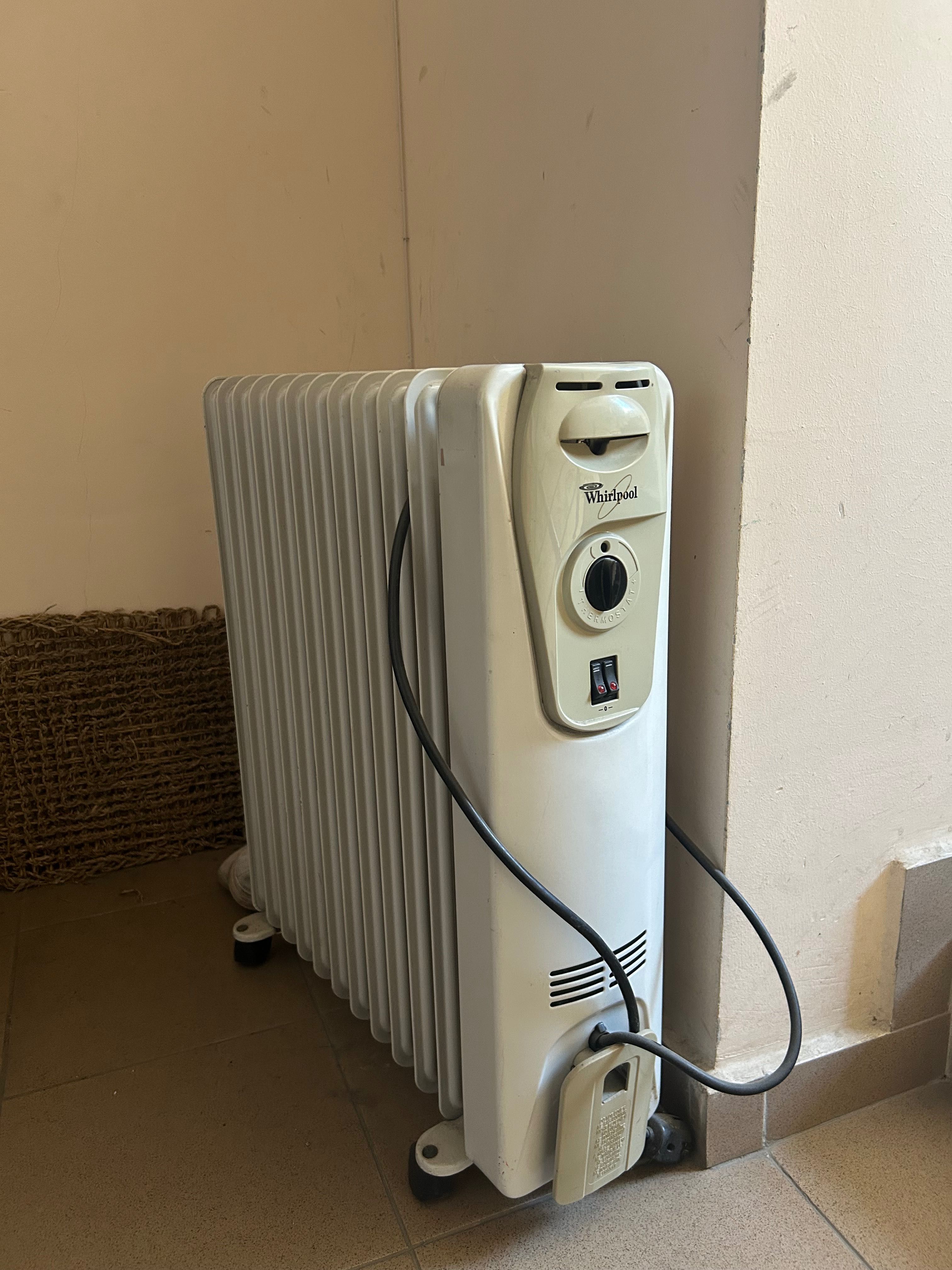 Маслен радиатор whirlpool