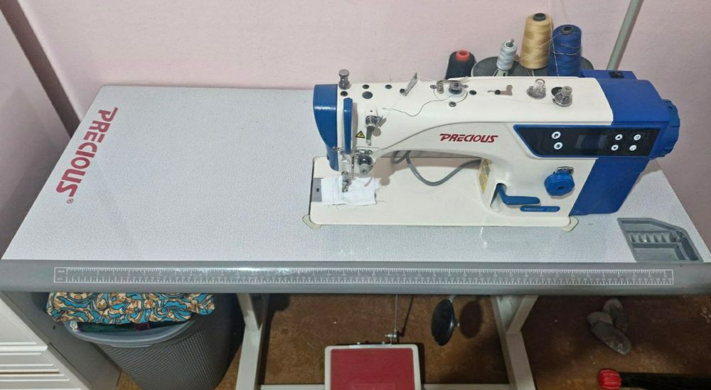 Тикув машинаси сотилади