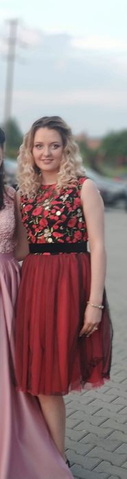 Rochii / rochite / rochie dama/ femei in stare impecabila