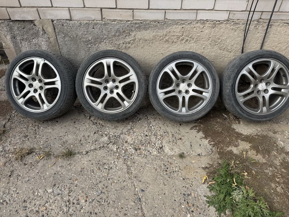 Продам диски с шинами для субару