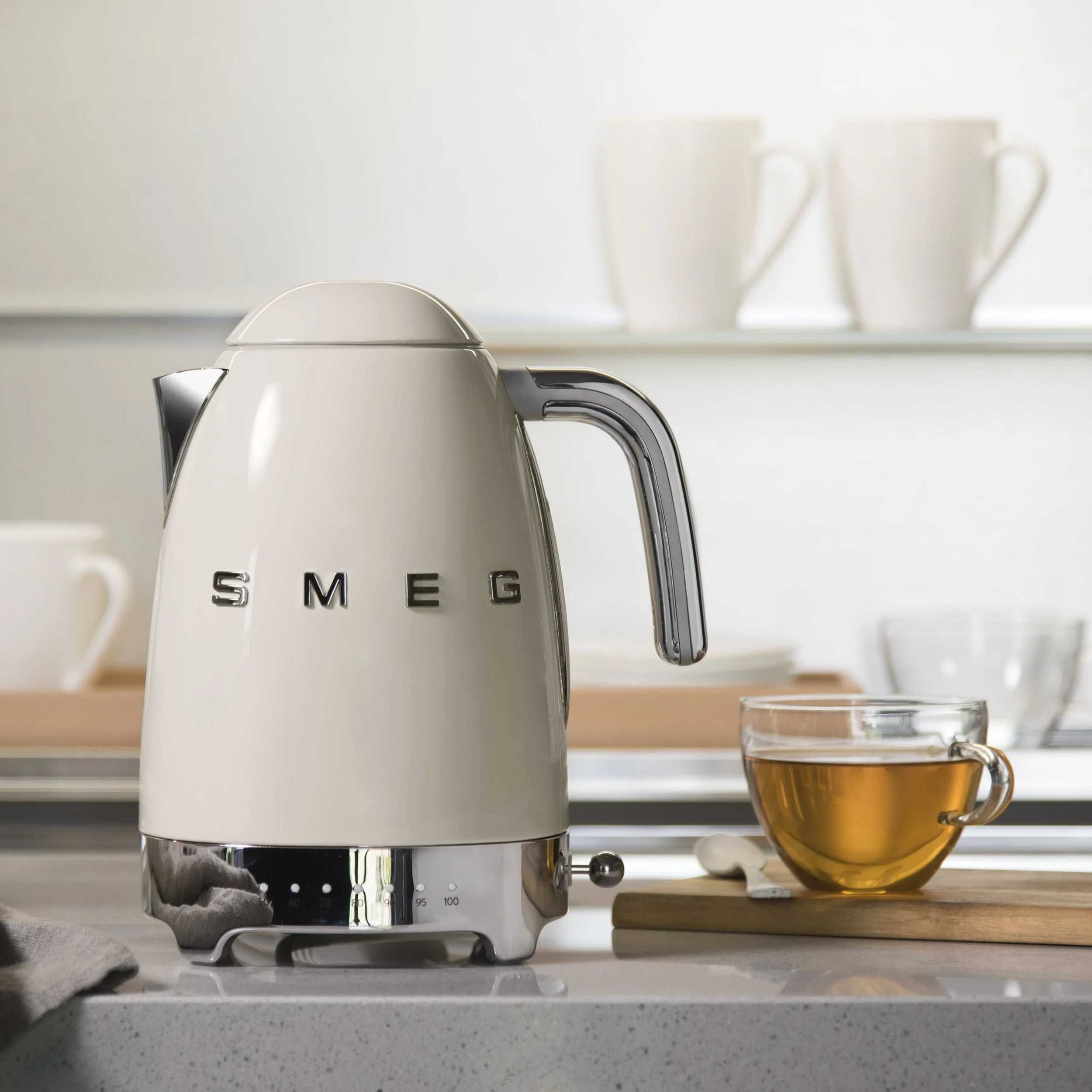 Fierbator SMEG diferite culori