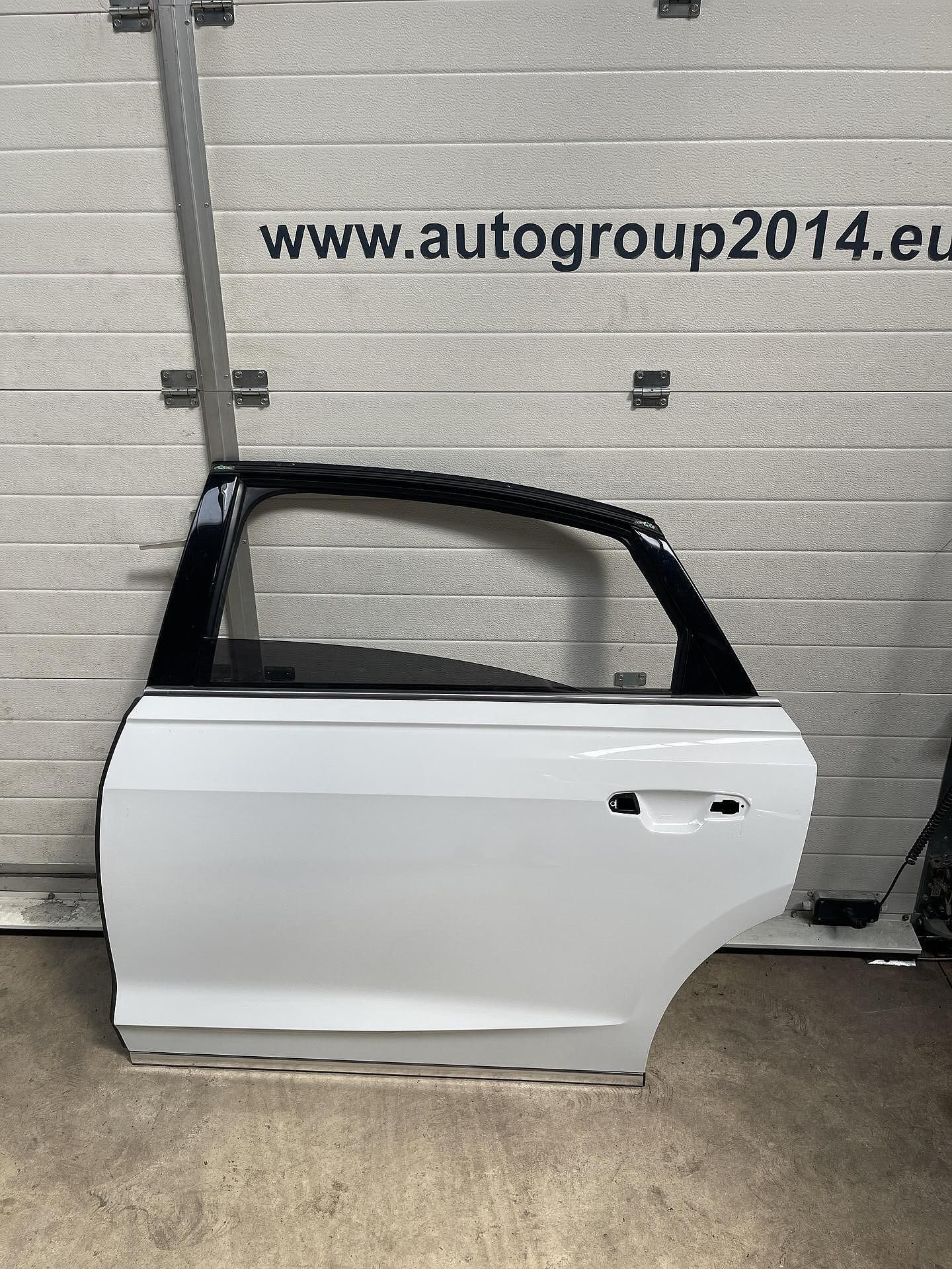 Задна лява врата за audi a8 d5 4n - 4n0833051a