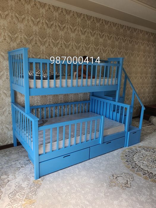 Двухьярсная кровать