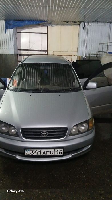 Продам машину ..