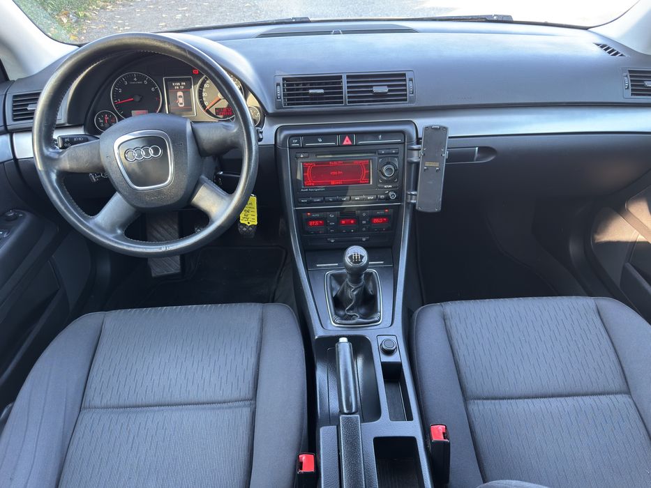 Audi A4 B7 1,6 Mpi/102Cp/Euro4/Climatronic/CarteService/ImportOlanda