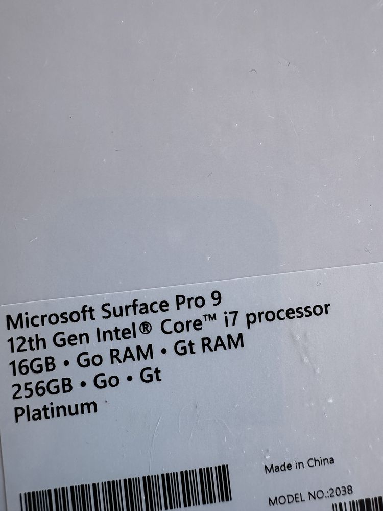 SIGILAT - Tableta Microsoft Surface Pro 9 - i7 - 16GB Ram - 256GB SSD