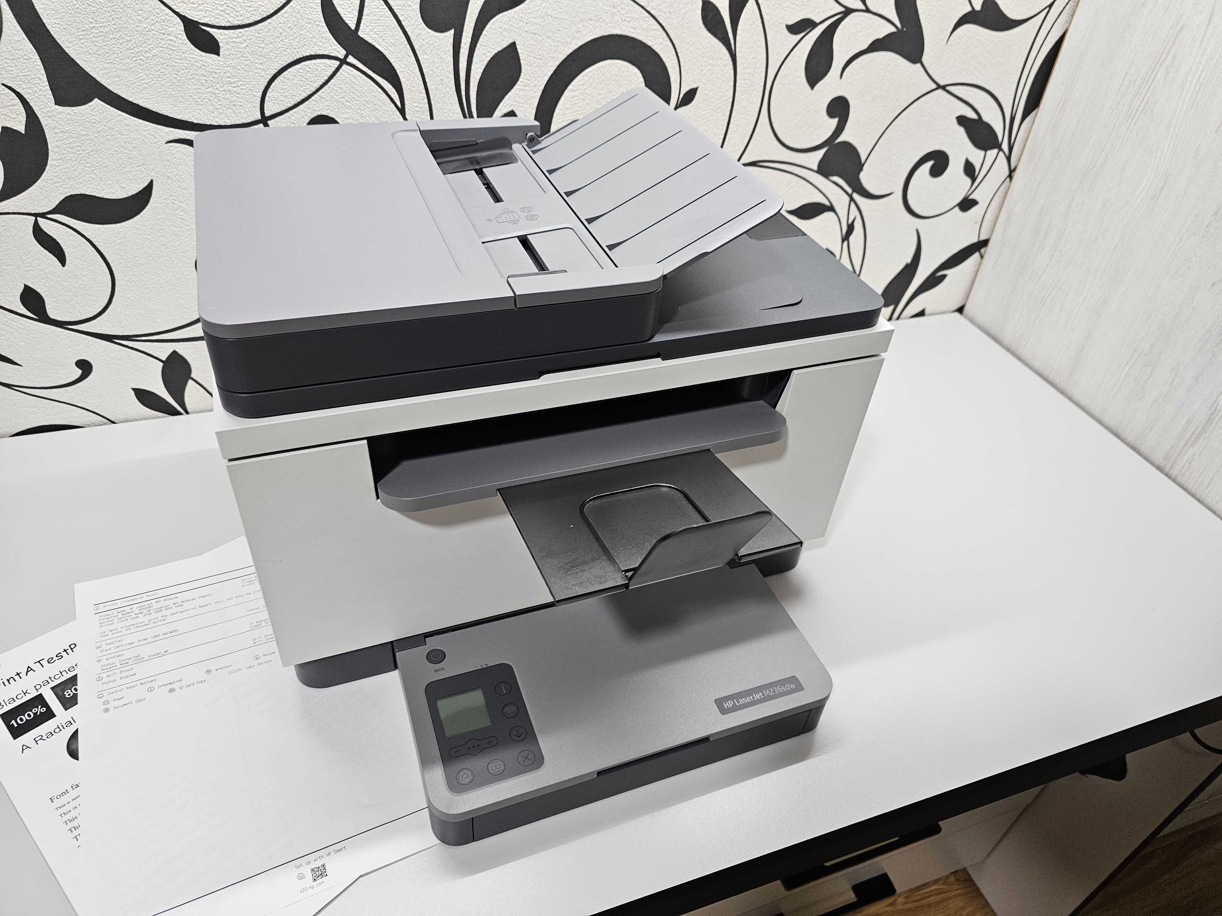 ПРОДАМ HP LaserJet MFP M236sdw WiFi МФУ (3в1). Состояние ОТЛИЧНОЕ.