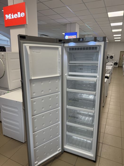 Midea congelator 271L – 7 sertare mari, A++