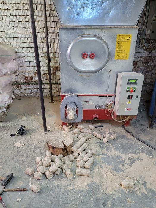 Vand utilaje profesionale pentru tamplarie