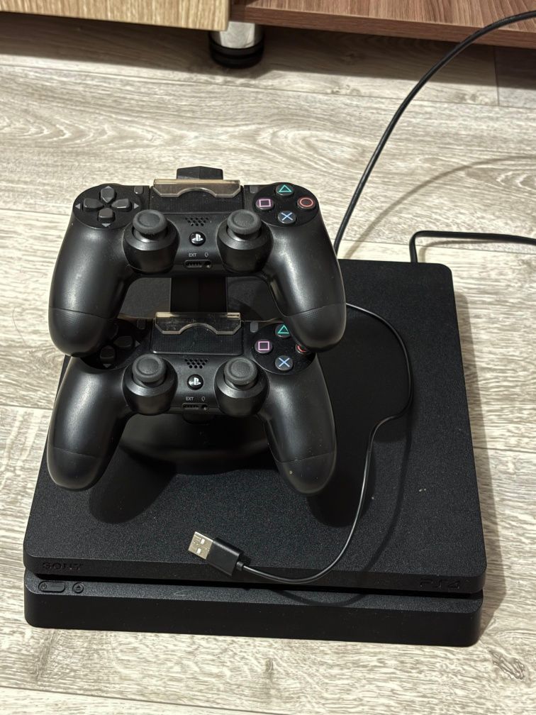 Playstation 4 slim 1tb