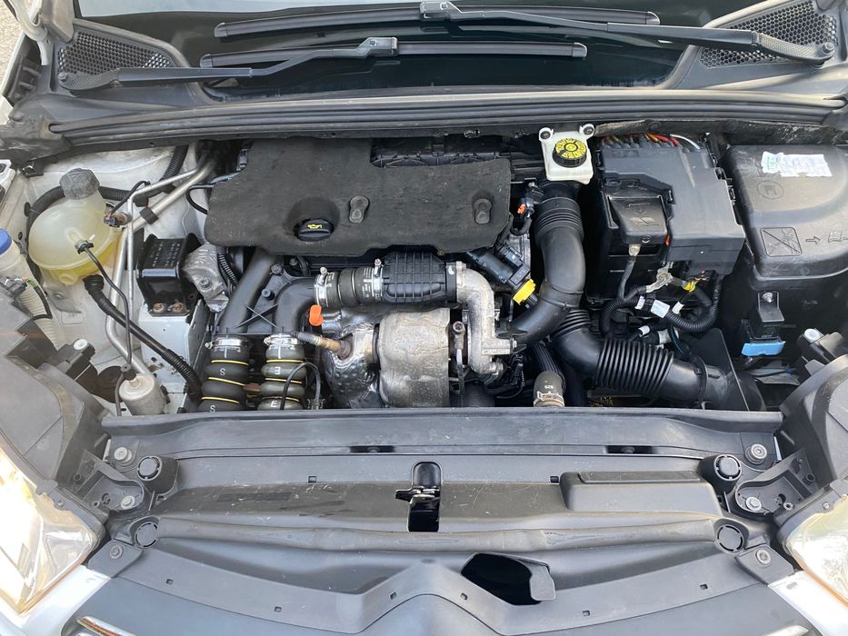 Citroën C4 Berlină