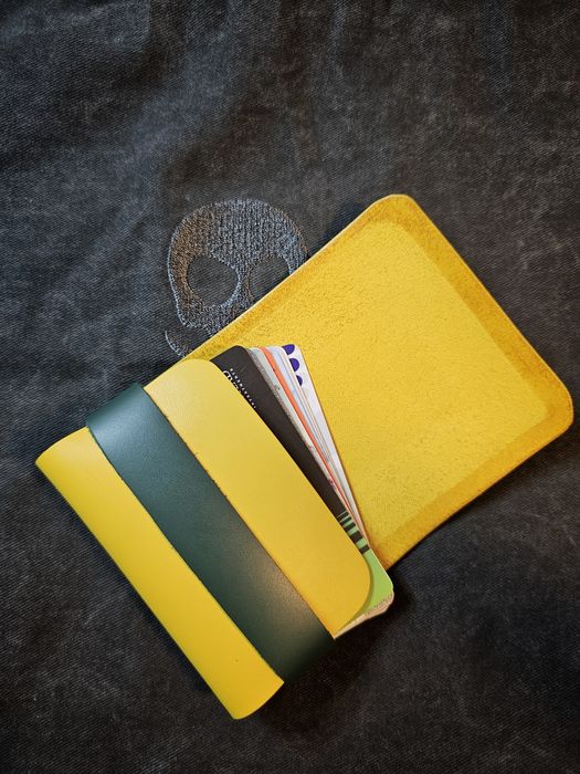 Минималистичен кожен портфейл / кардхолдър