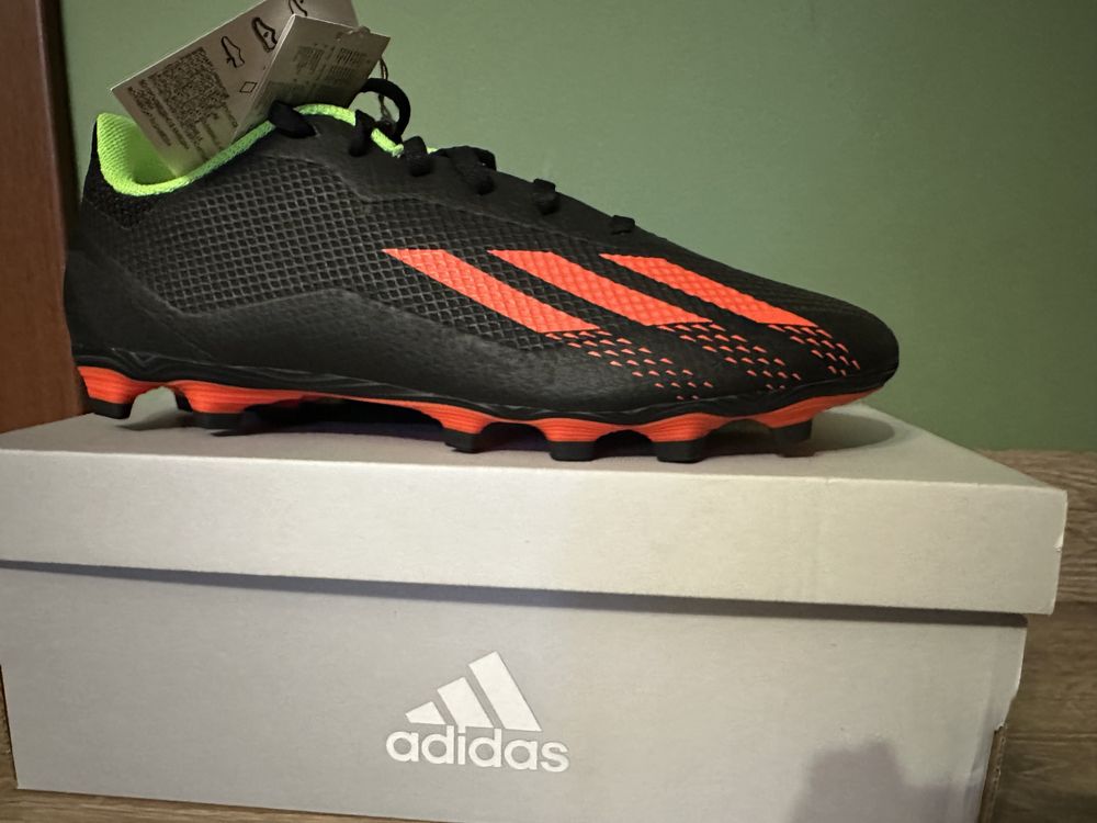 Обувки за футбол на Adidas