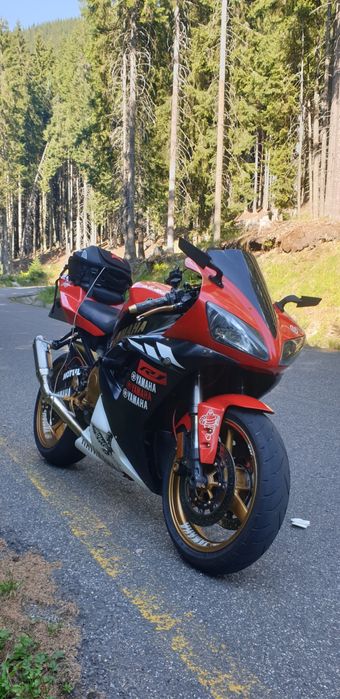 Vând Yamaha r1 super întreținută