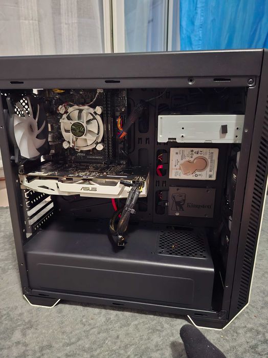 Vand pc de  gaming