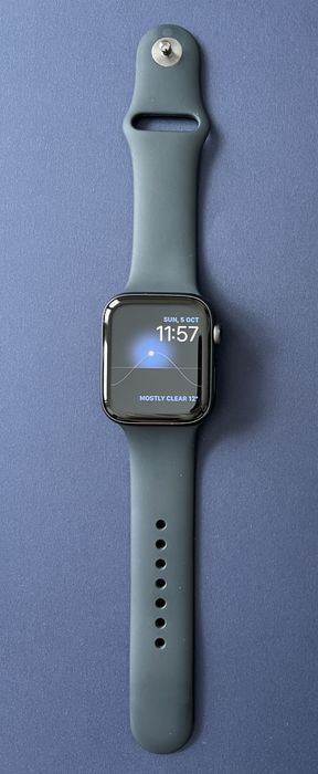 Apple Watch SE (1st generation), 44mm, Space gray
