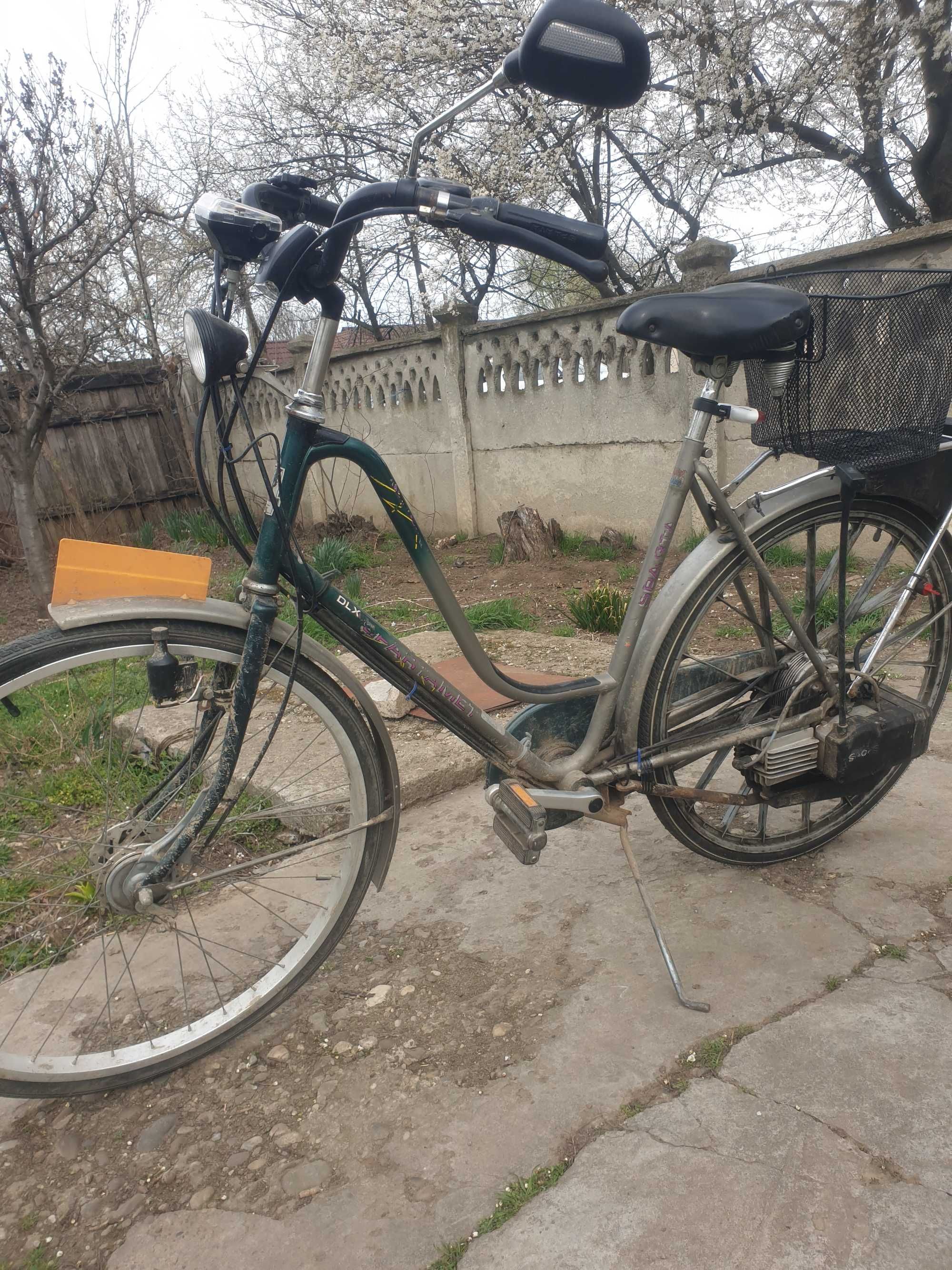 Bicicleta cu motor