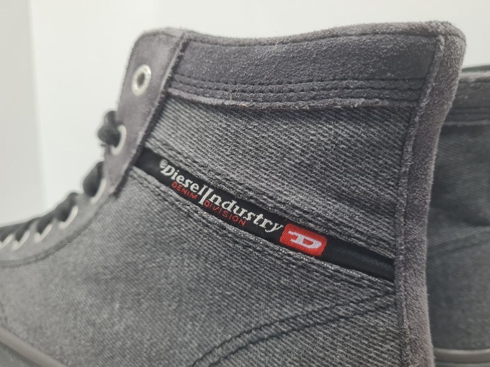 Кецове Diesel S-Principal Mid 

Чисто нови с кутия. 

Размер 37 стелка