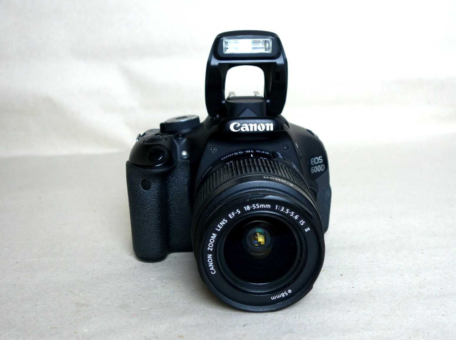 Дигитален фотоапарат Canon EOS 600D с два обектива / 18.1 мегапиксела