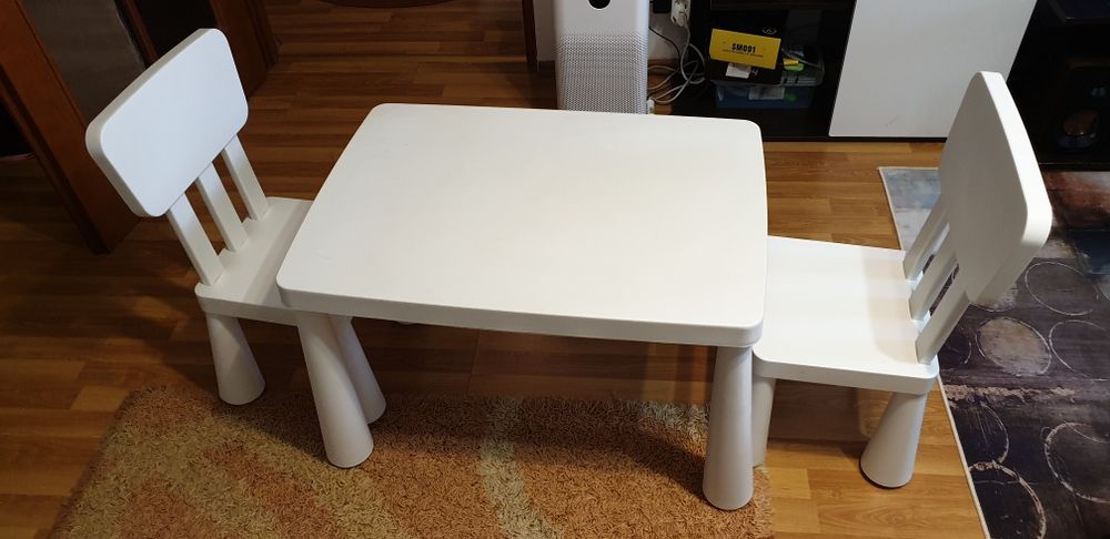 Măsuță și 2 scaune Ikea