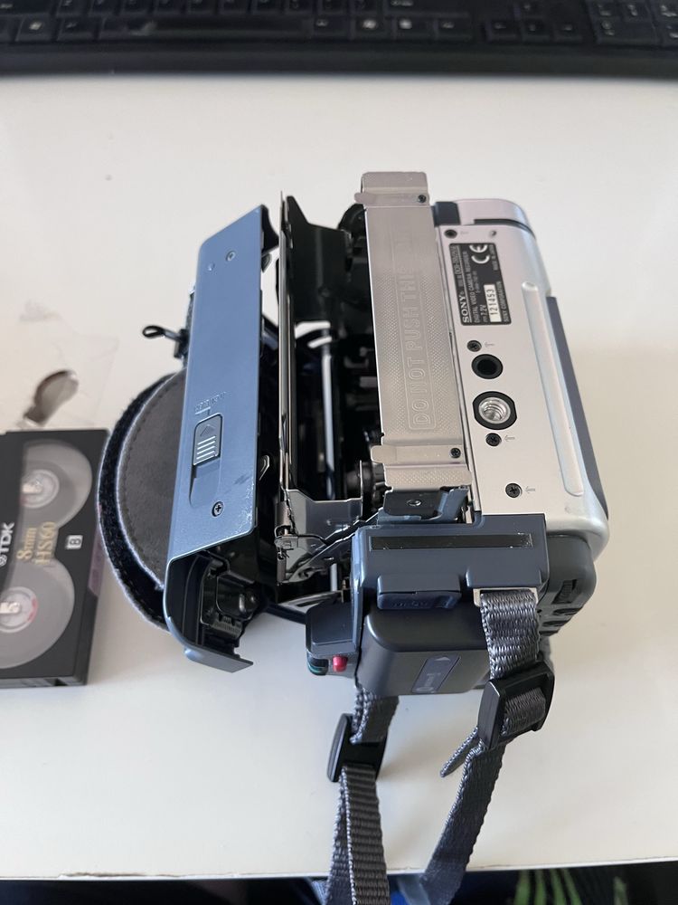 Sony Camera DCR-TRV255E Handycam perfect functionala