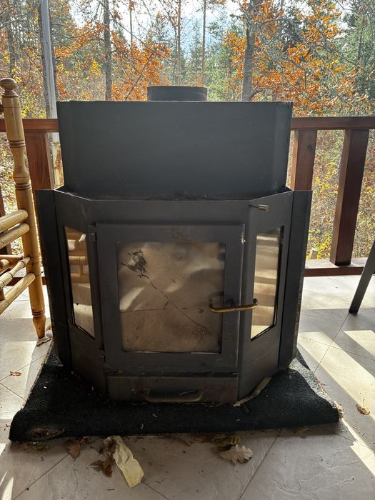 Камина с водна риза за локално парно