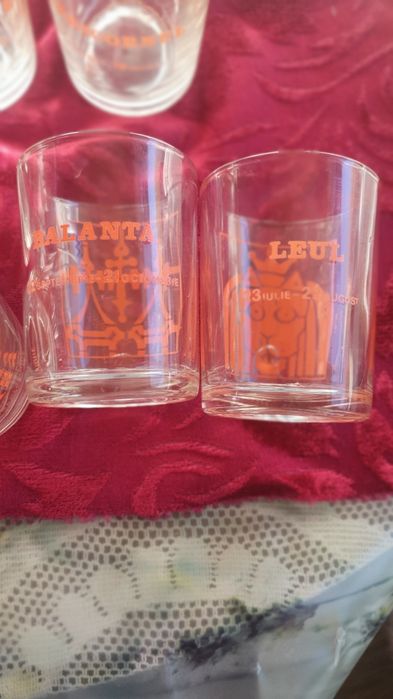 Vand 10 pahare cu zodiacul