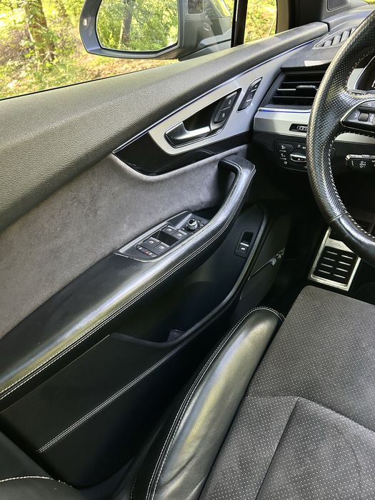 Audi Q7 S line , 7 locuri