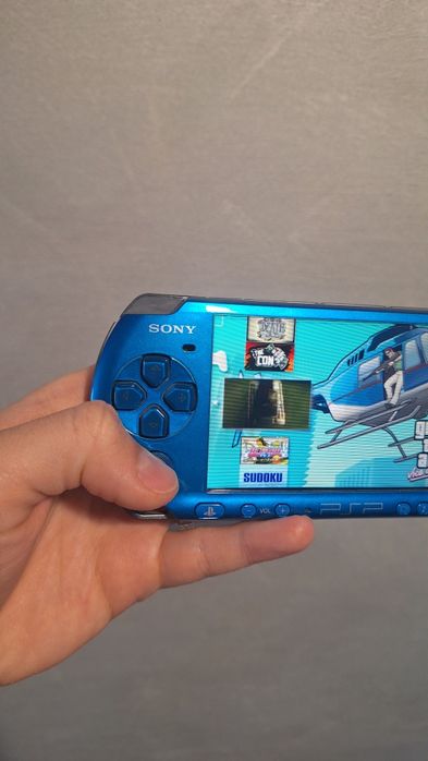 Sony PSP 3000, Modat, 550 de jocuri, consola 9 in 1