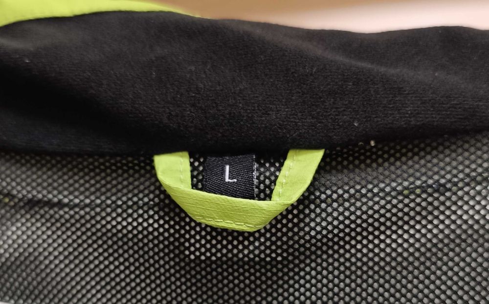 Protective-Много Запазено