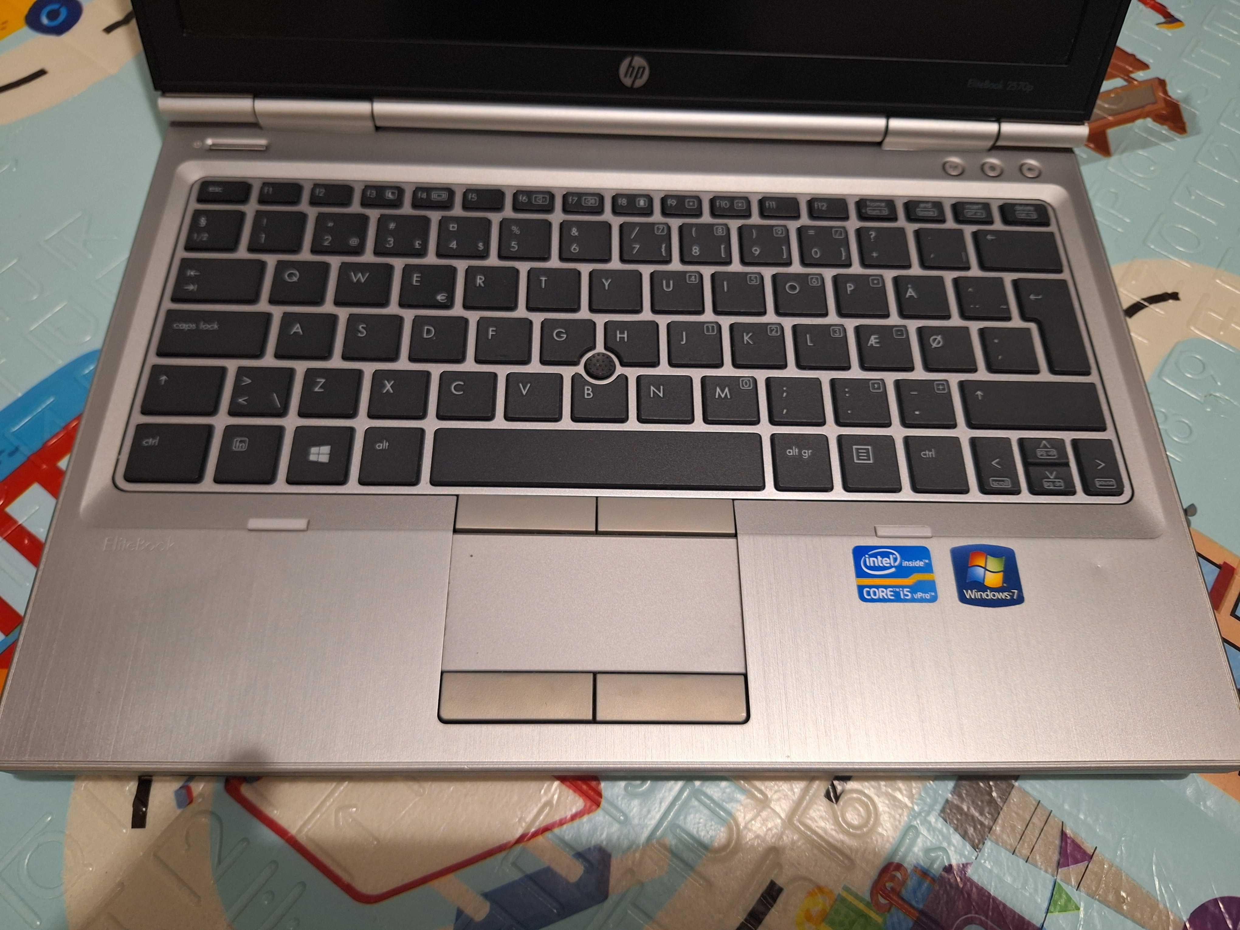 Laptop diagnoza auto  hp i5 , ssd 180 gb , 8 gb ram