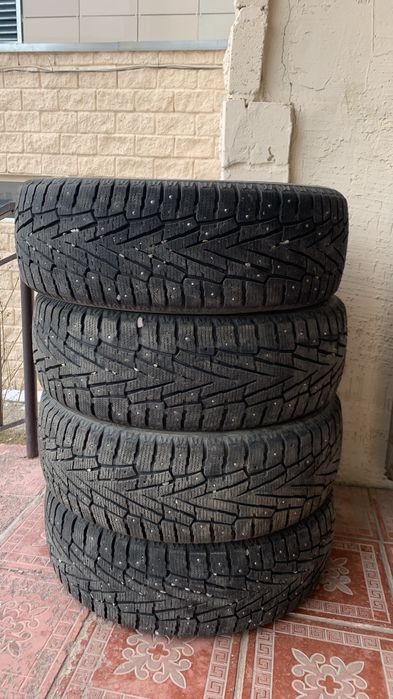Шины. 245/60/18 зимние. Шипованные. Б/у