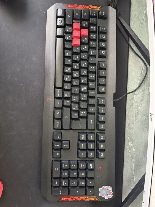 Продам игровую переферию BLOODY в хорошем состоянии