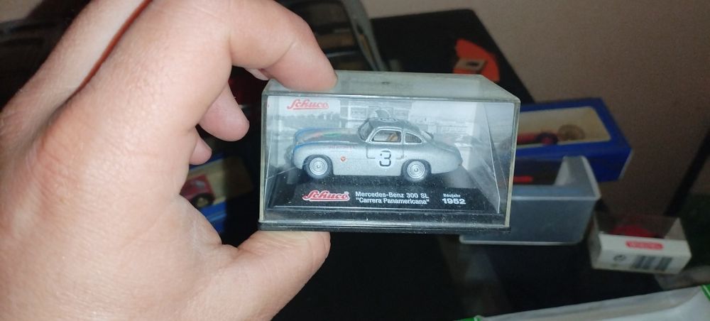 Продавам метални колички и камиони 1/18, 1:18 1:24 1:43