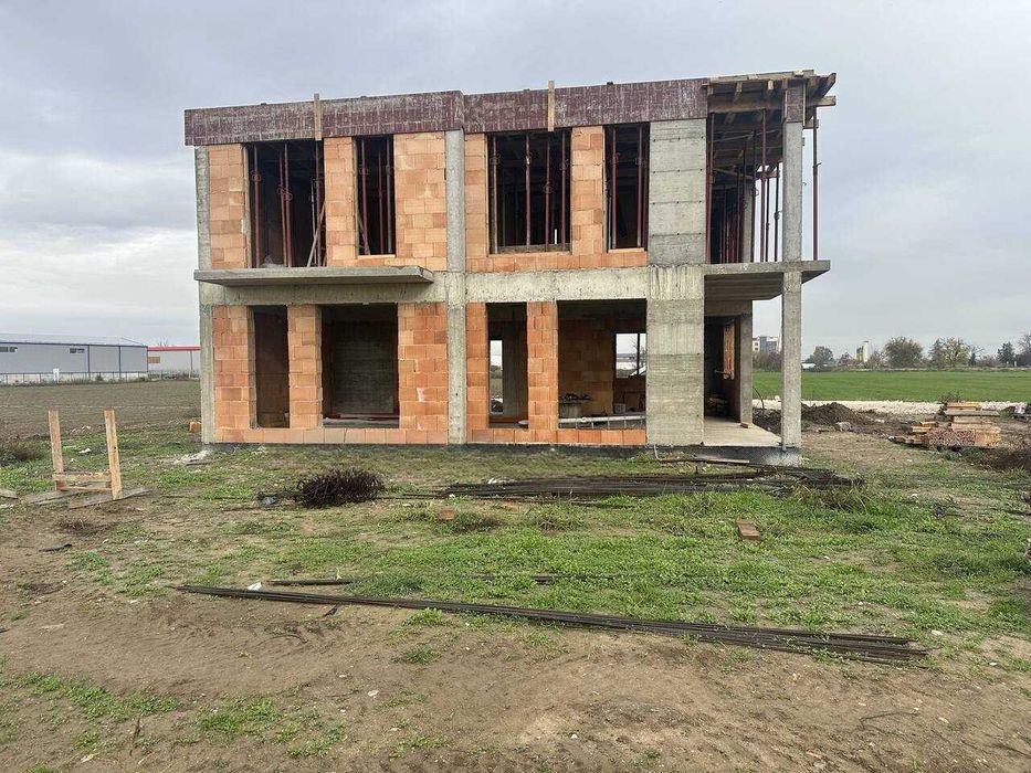 Продава се Къща в Пловдив, Кършияка - 200 кв.м за 1500 €/кв.м - Снимка #2