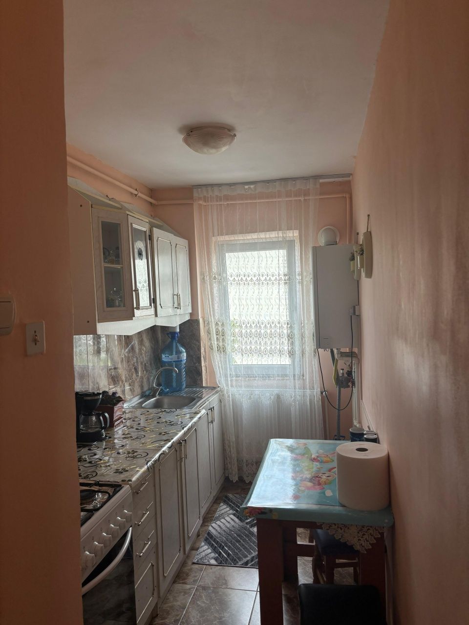 Vand apartament doua camere