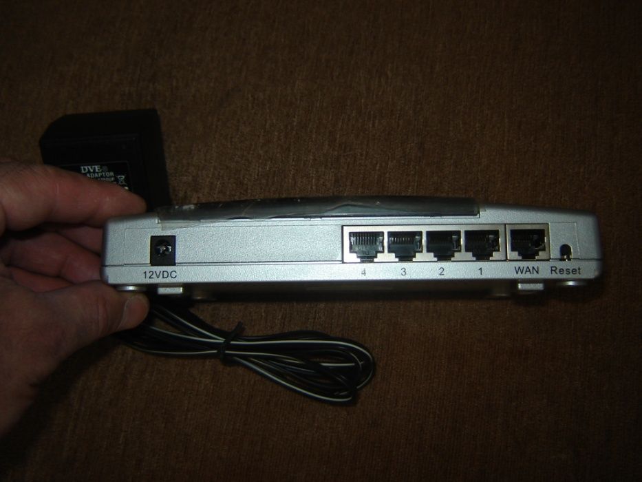 Router Edimax BR-6104K nou