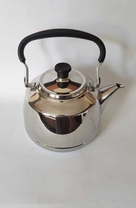 Масивен чайник от неръждаема стомана + индукция