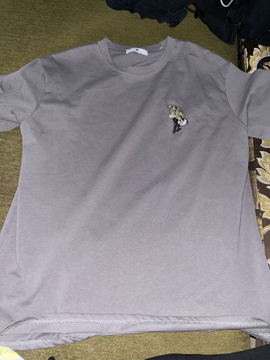 Футболка стильная новая с вышивкой