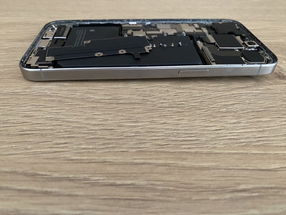 iPhone 15 Pro max Natural-За части Корпус