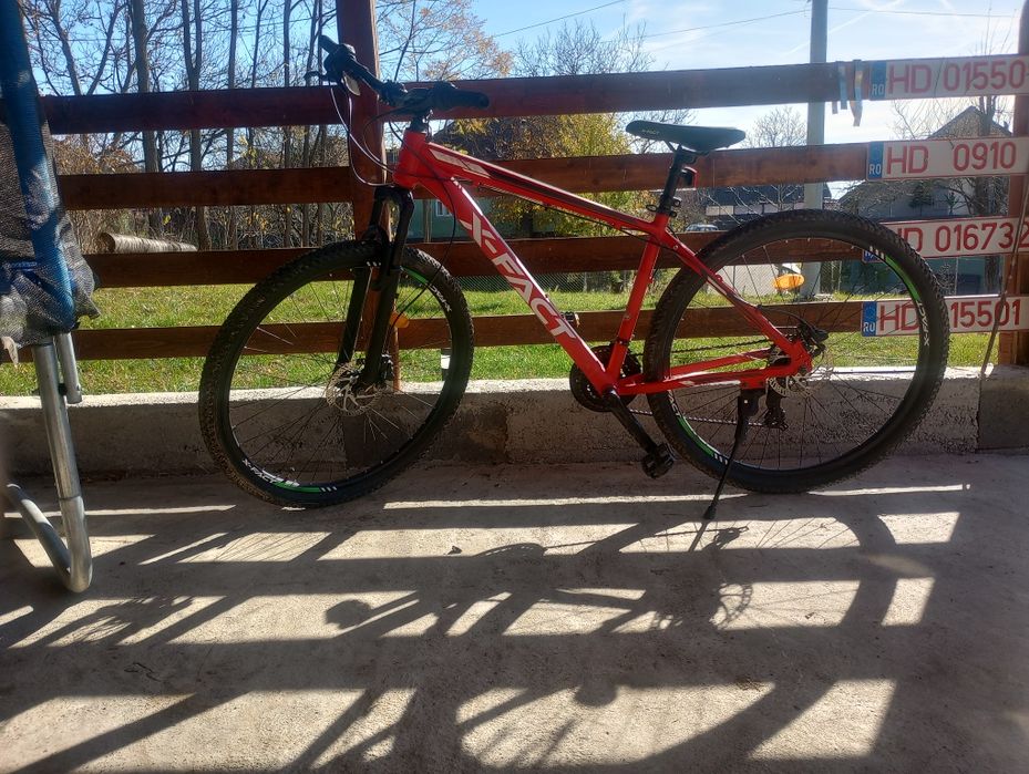 Vând bicicletă în stare perfectă de funcționare