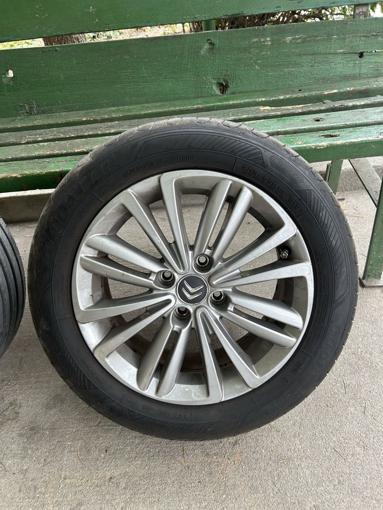 Комплект  летни гуми Goodyear EfficientGrip Performance – 205/55 R16