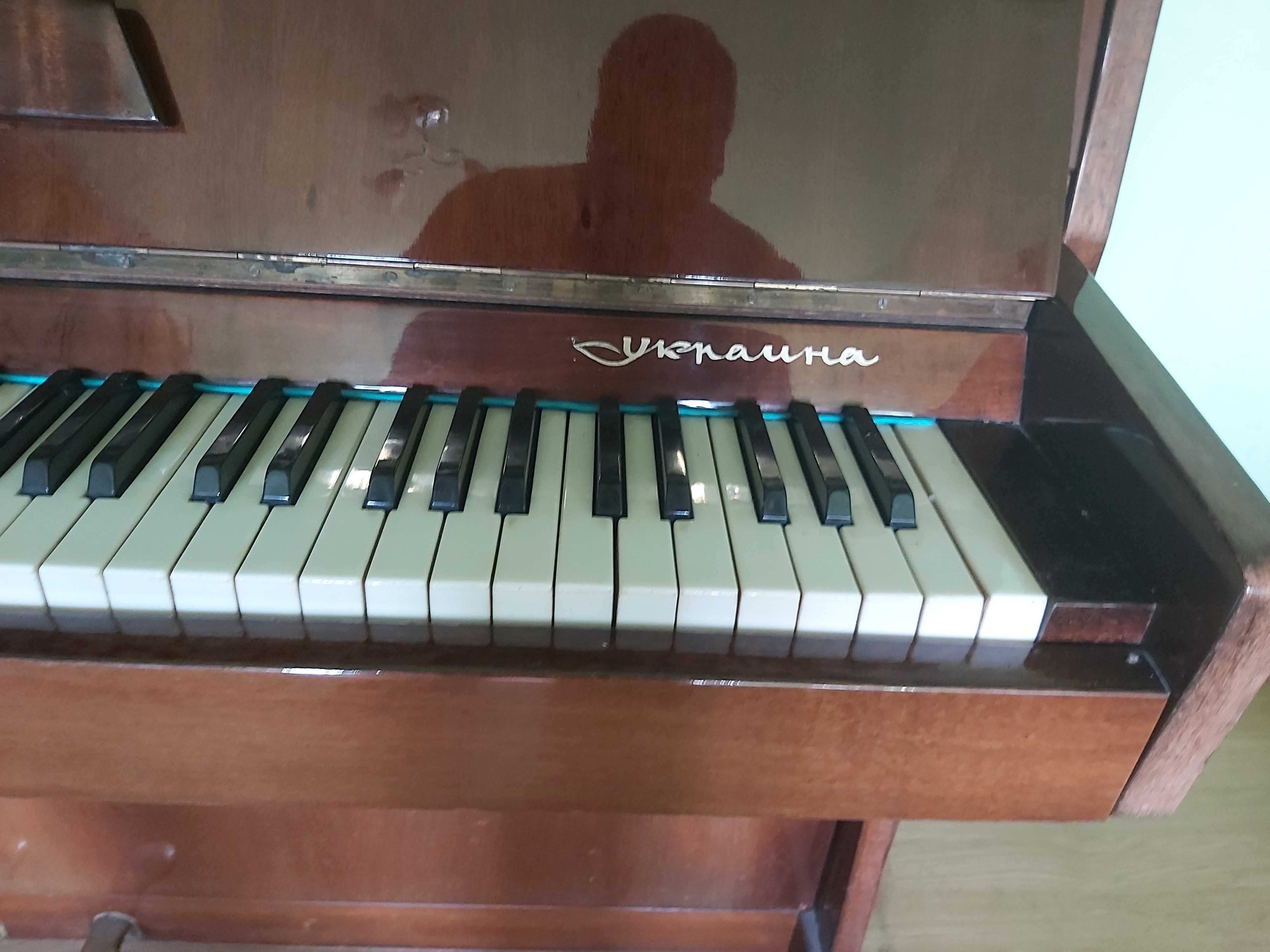 Pianina " UKRAINA"